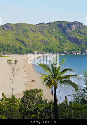 Brasilien, Bundesstaat Sao Paulo, Ilhabela Island, erhöhten Blick auf den Strand in Bonete. Stockfoto