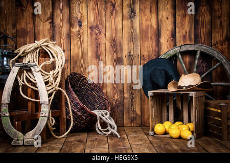 Noch im Cowboy-Stil auf Holzbrettern. Stockfoto