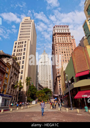 Brasilien, Bundesstaat Sao Paulo, São Paulo, Blick auf die Martinelli und Altino Arantes Gebäude. Stockfoto