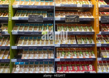 Frische Sandwiches in Marks & Spencer Food Hall, UK Stockfoto