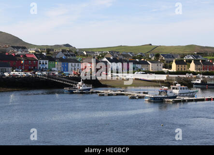 Portmagee Hafen und das Dorf von Portmagee in County Kerry, Irland. Stockfoto