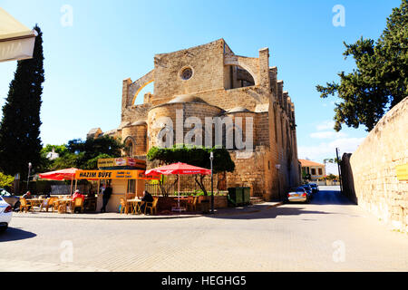 Sinan Pasha Moschee, formal die Kirche der Heiligen Peter und Paul. Famagusta, Gazimagusta, Ammochostos, Nordzypern Stockfoto