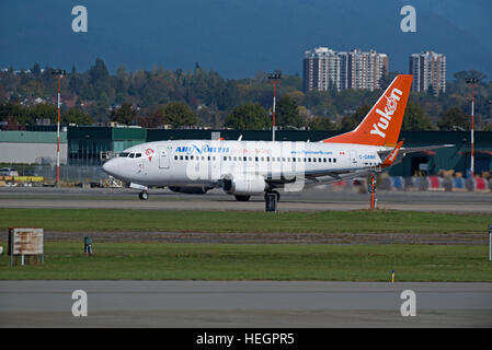 Luft-Nord Yukon Territorien Boeing 737 Flug Flughafen Süd Vancouver, BC. Kanada.  SCO 11.287. Stockfoto