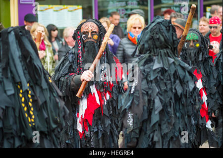 Schwarz-Morris Tänzer bei The Annual fegt Festival in Rochester Kent. Stockfoto