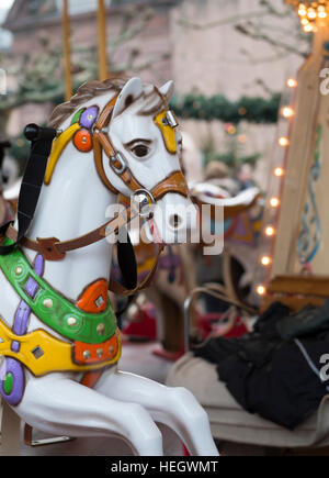 Festplatz Pferde auf einem Karussell in Trier, Deutschland Stockfoto