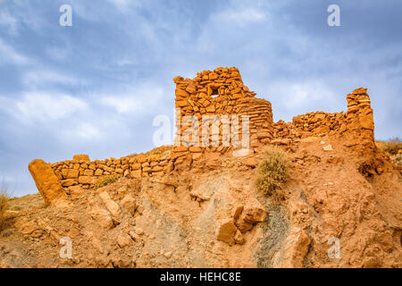 Ruinen eines Hauses im Bereich Gorges du Dades im Atlas-Gebirge in Marokko Stockfoto