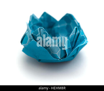 Origami Seerose Modell isoliert auf weiss Stockfoto