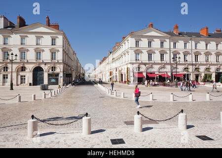 Auf der Suche nach unten Rue Jeanne d ' Arc in Orleans, Frankreich. Stockfoto