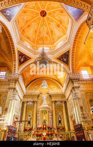 Unserer lieben Frau von Guanajuato Kuppel Basilika Altar Maria Statue Weihnachten Guanajuato, Mexiko Basilika de Nusetra Senora Guanajuato, Mexiko Stockfoto