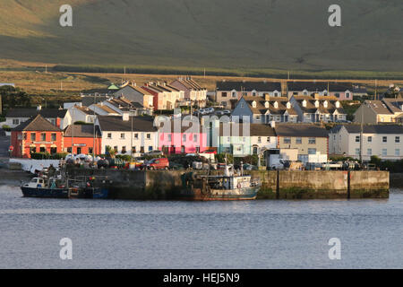 Portmagee Hafen und das Dorf von Portmagee in County Kerry, Irland. Stockfoto