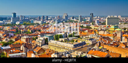 Zagreb aerial Skyline Dächer Blick, Hauptstadt von Kroatien Panoramablick Stockfoto