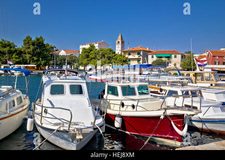 Sveti Filip ich Jakov Küstenstadt in Dalmatien, Kroatien Stockfoto