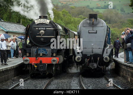 Lokomotiven, Tornado und Sir Nigel Gresley am Bahnhof Grosmont, North Yorkshire Moors Railway, England UK Stockfoto