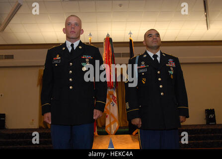 Soldaten und NCOs der US-Armee nahmen 2011 am FORSCOM Best Warrior Competition in Fort Hood, Texas Teil und demonstrierten Fähigkeiten in Führung, Schießkunst und taktischen Operationen. Stockfoto