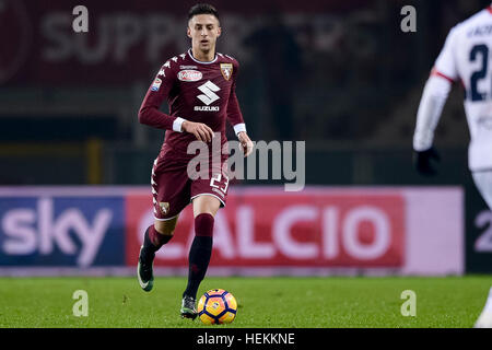 Turin, Italien. 22 Dezember 2016: Antonio Barreca Torino FC in Aktion während der Serie A Fußballspiel zwischen FC Turin und Genua CFC. Torino FC Genoa CFC gewinnt 1: 0. © Nicolò Campo/Alamy Live-Nachrichten Stockfoto