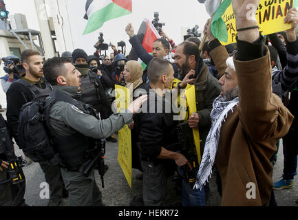 Bethlehem, Westjordanland, Palästinensische Gebiete. 23. Dezember 2016. Bildnachweis: ZUMA Press, Inc./Alamy Live-Nachrichten Stockfoto