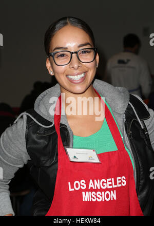 Los Angeles, CA, USA. 23. Dezember 2016. Gloria Govan, in Los Angeles Mission Weihnachtsfeier, bei der Mission der Los Angeles In Kalifornien am 23. Dezember 2016. © Faye lernen/Medien Punch/Alamy Live-Nachrichten Stockfoto