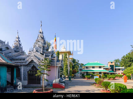 Rangamati: Tempel in das buddhistische Heiligtum der Bana Vihara in Kaptai See, Division Chittagong, Bangladesch Stockfoto