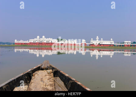 Melagarh: Wasser Schloss Neermahal im Teich Rudra Sagar, Tripura, Indien Stockfoto