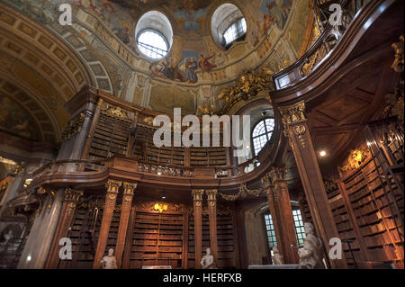 Festsaal, Österreichische Nationalbibliothek, gebaut von 1723-1726, Wien, Österreich Stockfoto