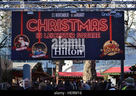 Der Weihnachtsmarkt am Leicester Square, London, UK Stockfoto