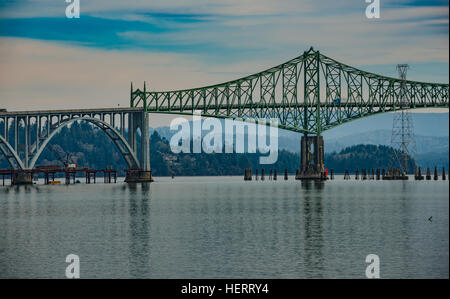 McCullough Memorial Bridge Bridge überspannt Coos Bay U.S. Highway 101 Stockfoto