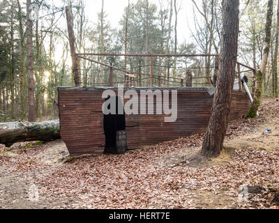 Rollenspieler Piratenschiff im Wald Stockfoto