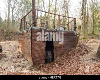 Rollenspieler Piratenschiff im Wald Stockfoto