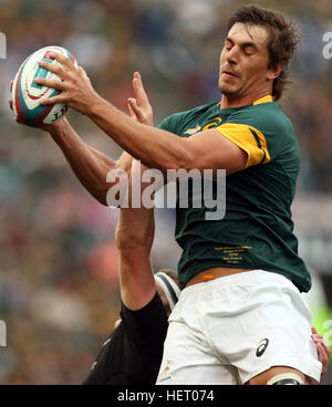 DURBAN, Südafrika - Oktober 08: Eben Etzebeth in Südafrika während der Rugby-WM-Spiel zwischen Südafrika und Neuseeland bei Großraumjets Stockfoto