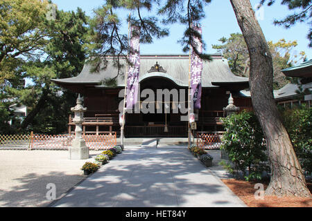 Pavillon in einem Shintoistische Tempel (Mefu-Schrein) in Matsue (Japan). Stockfoto