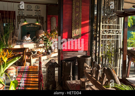 James Brooke Bistro & Cafe liegt am Ufer des Flusses Sarawak in Kuching, Sarawak, Malaysia Stockfoto