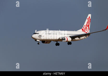 Virgin Australia Airlines, Verkehrsflugzeugen, Boeing 737-800 am Ansatz bis zur Landung Stockfoto