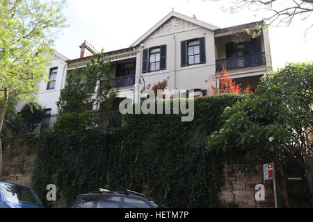 Häuser am Willoughby Street, Kirribilli auf Sydneys Lower North Shore. Stockfoto