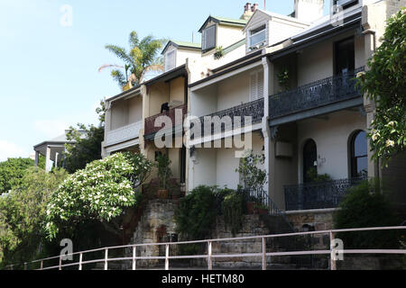 Häuser am Willoughby Street, Kirribilli auf Sydneys Lower North Shore. Stockfoto