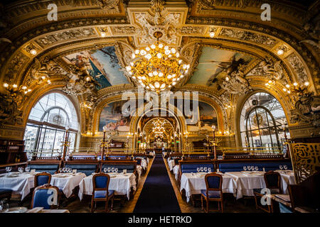 Famous Restaurant Le Train Bleu am Gare de Lyon in Paris Stockfoto