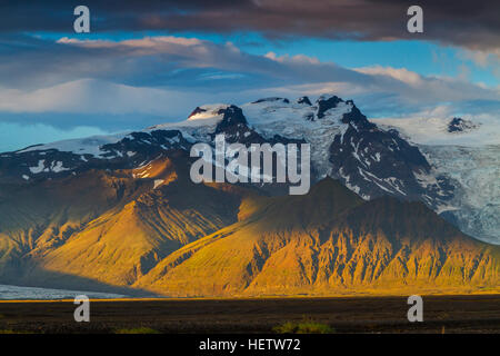 Berglandschaft in einem Tundra-Bereich. Stockfoto