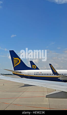 Boeing 737-300 der Fluggesellschaften Ryanair Porto Portugal Stockfoto