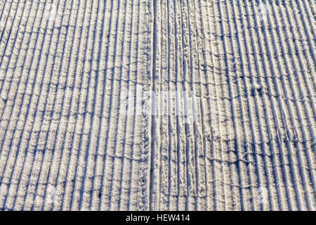 Schneewetter. Es fiel sehr viel Schnee. Hintergrund und Beschaffenheit des Schnees. Stockfoto