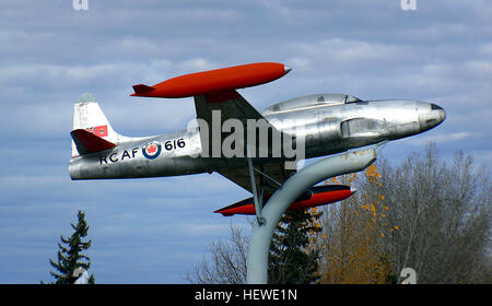 Canadair CT-133 Silver Star war die kanadische Lizenz gebaute Version des Lockheed T-33 Shooting Star Jet-Schulflugzeug, von den 1950er Jahren bis 2005 in Betrieb. Wikipedia-Höchstgeschwindigkeit: 920 km/h Länge: 11 m Spannweite: 13 m im Ruhestand: 1976-Designer: Lockheed Corporation Hersteller: Canadair, Lockheed Corporation Stockfoto