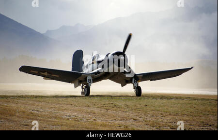 Rolle-Träger in der Lage Jagdflugzeug nationaler Herkunft USA fertigen rChance Vought erste Flug 29. Mai 1940 Einführung 28. Dezember 1942 zog sich 1979 (Honduras) Hauptnutzer USA Marine United States Marine Corps Royal Navy Royal New Zealand Air Force Produced1942 – 53 Anzahl built12, 571 Stockfoto