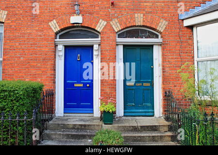 Georgische Türen in Dublin, Irland Stockfoto