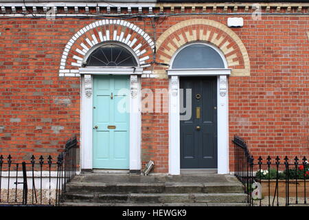 Georgische Türen in Dublin, Irland Stockfoto