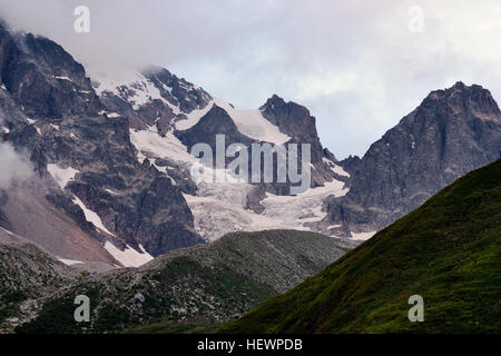 Schneebedeckte Berge, Kaukasus, Swanetien, Georgia Stockfoto
