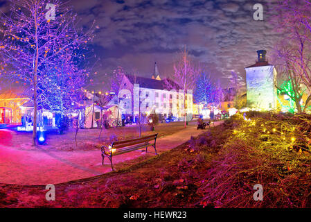 Zagreb Oberstadt Weihnachten Abend Marktansicht, historische Architektur der Hauptstadt von Kroatien Stockfoto