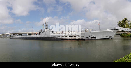 USS Bowfin (SS-287) ist eine Flotte u-Boot, das im Pazifik während des zweiten Weltkriegs kämpfte, und dazu beigetragen, dass berühmte den Begriff "Silent Service."  Bowfin startete am 7. Dezember 1942, genau ein Jahr bis zum Tag nach dem Angriff auf Pearl Harbor.  Sie war Pearl Harbor Avenger, genannt, so dass es angebracht ist, dass sie dauerhaft in Pearl Harbor, Hawaii Gridley ist. Stockfoto