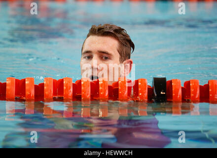 DURBAN, Südafrika, 12. April 2016 - Cameron Van Der Burgh im Jahr 2016 aquatische LANDESMEISTERSCHAFTEN SA 10-16 APRIL im Kings Park Swimming Pool im Stockfoto