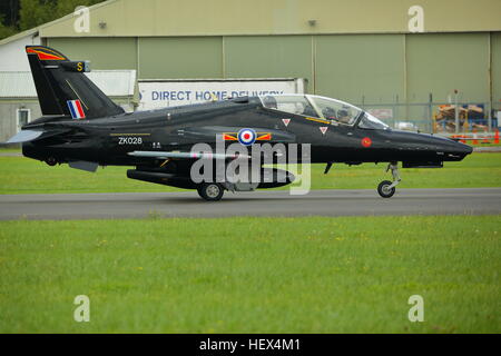 Britsih Luftfahrt-Hawk T2 ZK028 2015 RIAT in Fairford, Vereinigtes Königreich Stockfoto