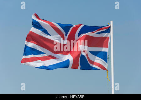 Union Jack fliegen auf Margate Beach, Margate, Kent, England, Großbritannien Stockfoto