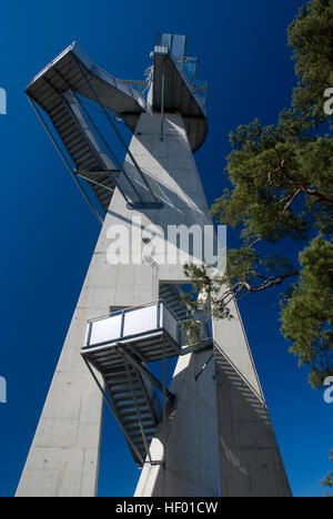 Aussichtsturm am Mt. Kleeberg, Oststeiermark, Österreich Stockfoto