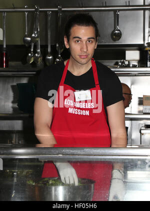 Los Angeles, CA, USA. Dezember 2016. 23. Dezember 2016 – Los Angeles, Kalifornien – Nick Simmons. Die Weihnachtsfeier der Los Angeles Mission fand in der Los Angeles Mission statt. Foto: F. Sadou/AdMedia © AdMedia/Alamy Live News Stockfoto